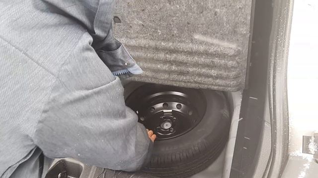 LADA VESTA SW CROSS по просьбе подписчика вода в багажнике смотреть онлайн