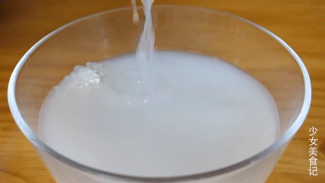 大米加蒲公英，作用實在太厲害了，解決了不少人的煩惱，省錢實用，#大米加蒲公英料理，#大米加蒲公英食譜，#蒲公英泡水喝作用和功效，#food，#蒲公英炒大米治什麼病，Dandelion #Recipe смотреть онлайн