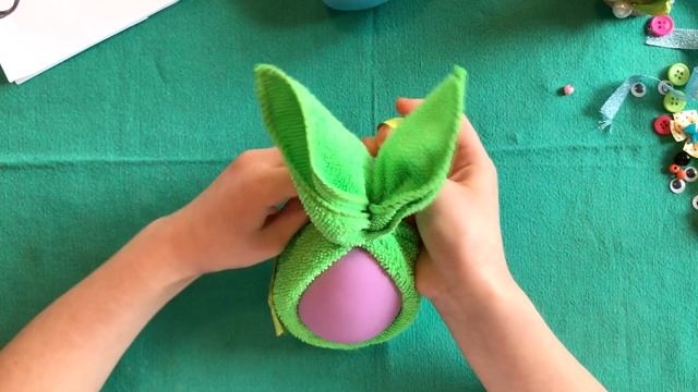 ПАСХАЛЬНЫЙ ЗАЙЧИК своими руками. Поделки на ПАСХУ. How to make an Easter bunny (Эмилия) смотреть онлайн