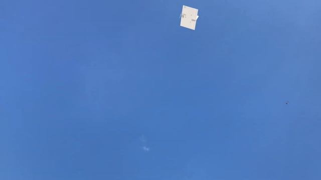 $1 Flying Sheet of Foam Board! $5 scratchbuild challenge смотреть онлайн