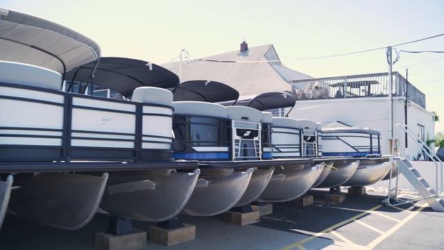 The Differences In StarCraft Pontoon Boats Compared To The Competition | Sandy Hook Yachts смотреть онлайн