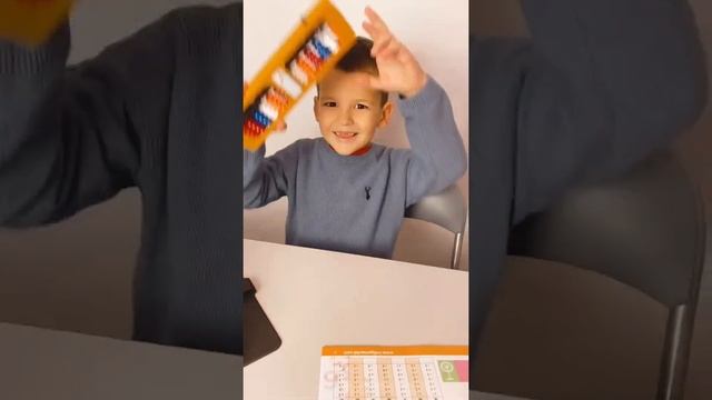 Тамара Мужановська про сучасну освіту та акцію Black Friday смотреть онлайн