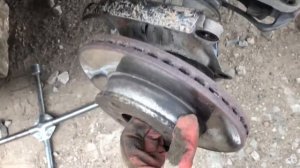 Замена передних тормозных колодок Hyundai Accent