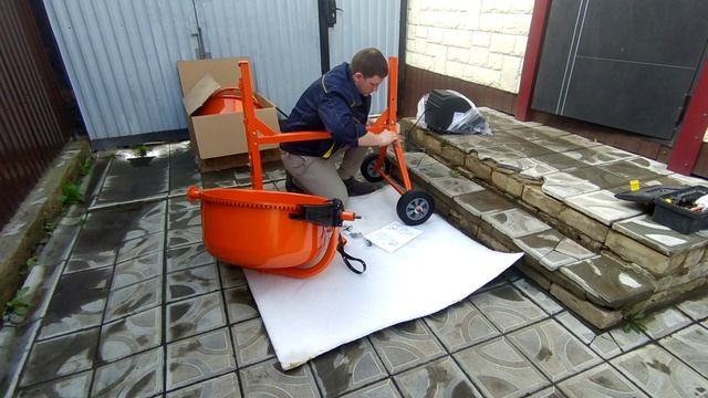 СБОРКА БЕТОНОМЕШАЛКИ "МЕШАЛЫЧ" СВОИМИ РУКАМИ смотреть онлайн