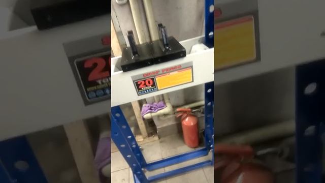 Гараж на Час Самообслуживание смотреть онлайн