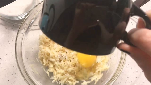 HOW CORRECT TO MAKE YUMMY FOOD ? | RUSSIAN PANCAKES | ДРАНИКИ ПРОСТОЙ РЕЦЕПТ смотреть онлайн