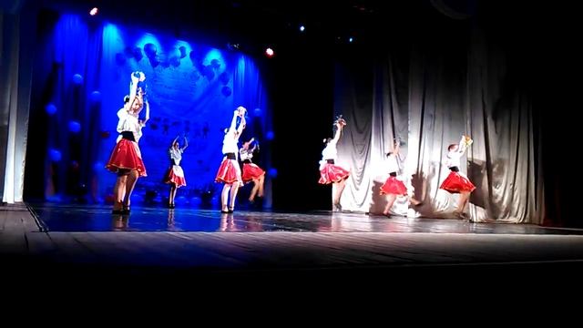 Итальянский танец Тарантелла\Ансамбль "Радуга" смотреть онлайн