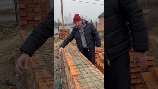Стройка, кладка с кирпича )))