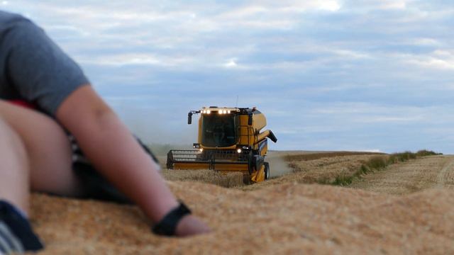 ㋡Nowy Nabytek u Bartka㋡New Holland tc4.90㋡Żniwa 2019㋡ смотреть онлайн