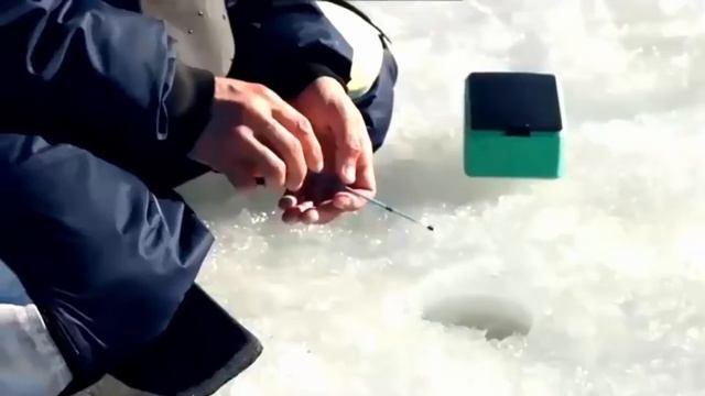 ТЕХНИКА ЛОВЛИ ОКУНЯ ЗИМОЙ НА МОРМЫШКУ!