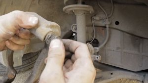 Ssang Yong new action  замена дисков колодок и направляющих