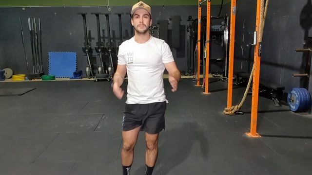 NQ Run Club - General warm up and stretching for running. смотреть онлайн