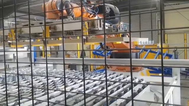 Mayer saws 2 robots, loading & unloading смотреть онлайн