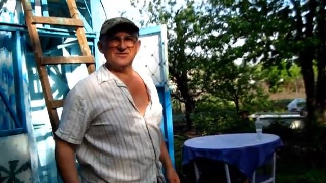 Установили бак на летний душ, потому что уже жарко смотреть онлайн