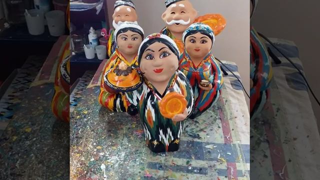 Национальные узбекские сувениры.