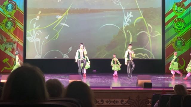 Татарский танец в ДК пионеров на Ленинских горах в Москве. смотреть онлайн