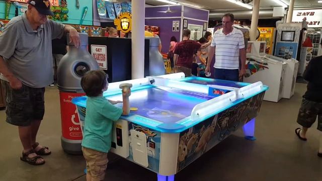 Air hockey battle royale. Myrtle Beach 2017 смотреть онлайн