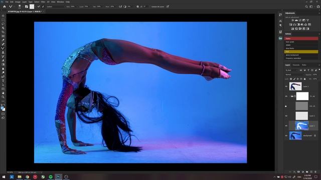 How To Clean/Retouch A Studio Floor In Photoshop (FREE ACTION) Frequency separation trick смотреть онлайн