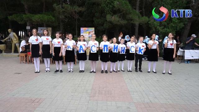 В Каспийске, в городском парке им. Халилова прошло празднование 74-летия прибрежного города смотреть онлайн