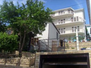 Отдых в Лазаревском цены частный сектор. Жилье для отдыха в Лазаревской. «Мирная, 12» гостевой дом