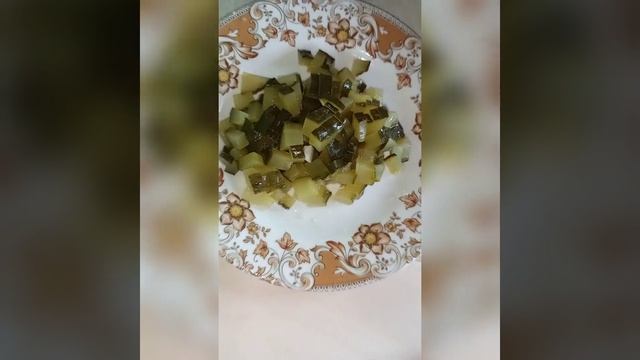 Как приготовить салат оливье/рецепт смотреть онлайн