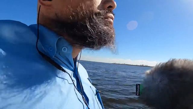 Wu Beard & Rycote Small on a speedy boat смотреть онлайн