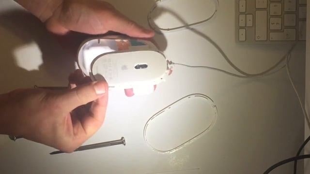 Как разобрать и почистить мышку Apple Magic Mighty Mouse Scroll ball смотреть онлайн