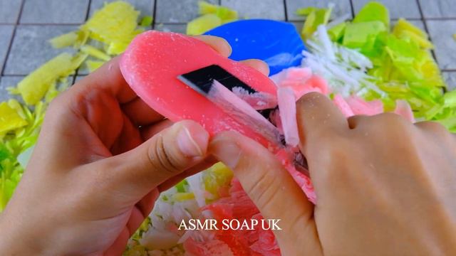 ASMR cutting dry soap. Soap carving. Satisfying video. No talking. Резка сухого мыла смотреть онлайн