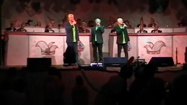 In unserer Straße.....www.warstein-project.de смотреть онлайн