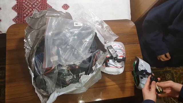 LED МАСКИ РАСПАКОВКА С ALIEXPRESS смотреть онлайн