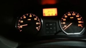 Рено сандеро автомат (три дня простоя на морозе)