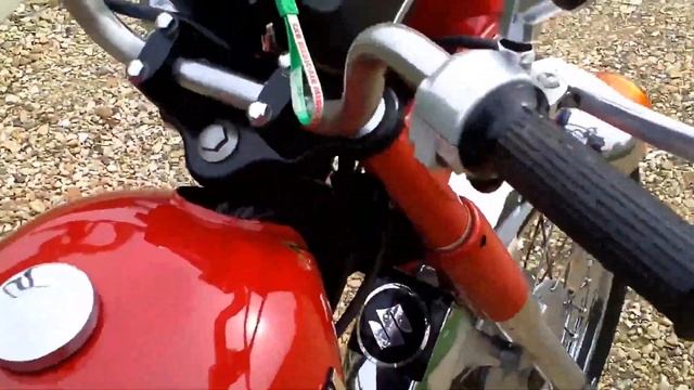 LINDA E MUITO ESPERTA - SUZUKI SB 200 смотреть онлайн