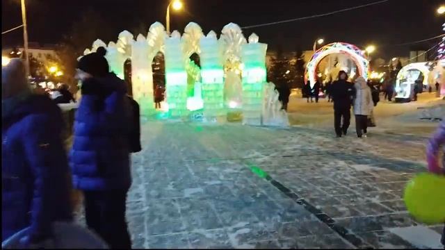 Новогодний ЦВЕТНОЙ БУЛЬВАР в Тюмени!!! 2019 год! смотреть онлайн