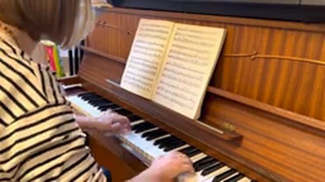 Н.Леви «Тарантелла « учебный аккомпанемент смотреть онлайн