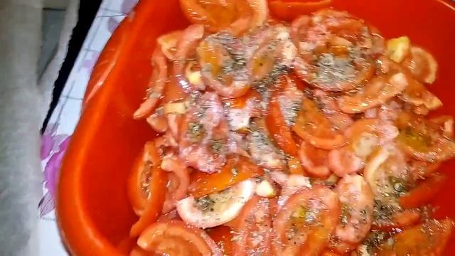ВЯЛЕНЫЕ ТОМАТЫ (очень вкусные) смотреть онлайн