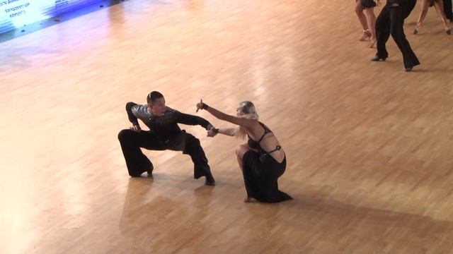 Viktor Bourtchouladze - Katerina Kozma, 1/2 Jive смотреть онлайн