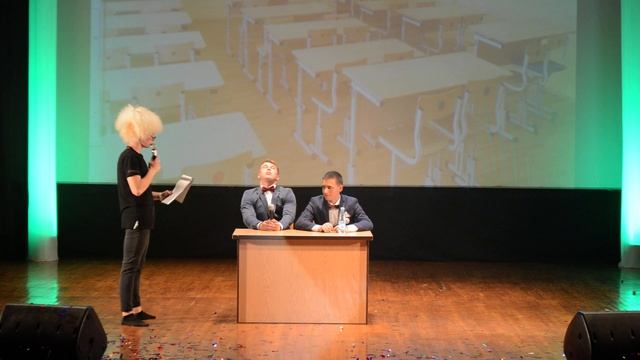 СЦЕНКА УРОК ИСТОРИИ смотреть онлайн