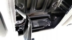 Как снять плафон освещения в Toyota Prius 20