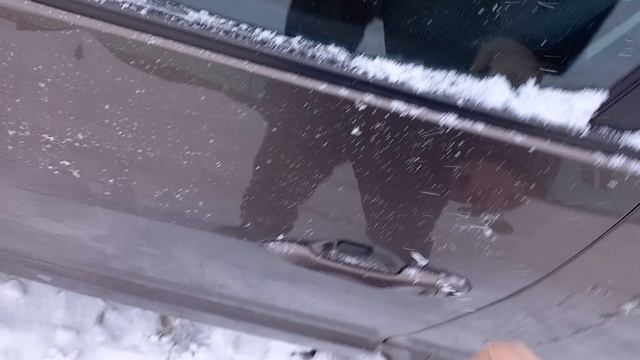 Рено сценик3.Как закрыть заведенный автомобиль. смотреть онлайн