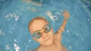 Детское плавание в Краснодаре ПУЗЫРИ (Дмитрий, ~4 года)