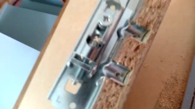 Italiana Ferramenta APC6, как смонтировать регулируемый навес мебельный (шкафодержатели) . смотреть онлайн