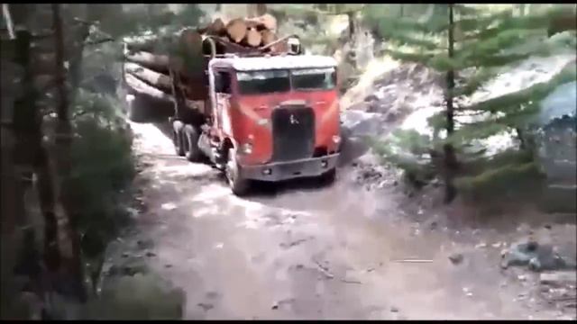 CAMIONES EN APUROS EN LA SIERRA / CAMIONES EN EL LODO. смотреть онлайн
