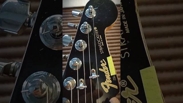 Fender Contemporary Stratocaster Japón смотреть онлайн