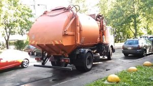 Подборка мусоровозов. Как мусоровозы забирают мусор. #мусоровоз