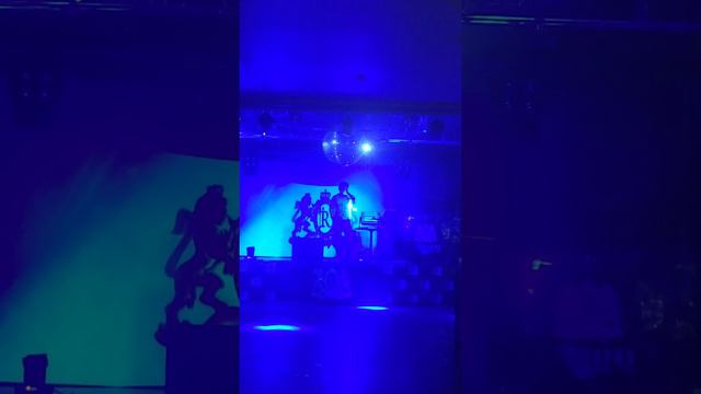 Певец Бахрам