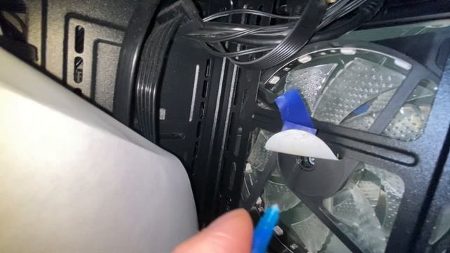 ШУМИТ ВЕНТИЛЯТОР ПК // РЕШЕНИЕ за 2 МИНУТЫ смотреть онлайн