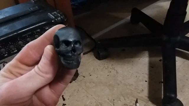 The first attempt at skull guitar amp knobs. смотреть онлайн