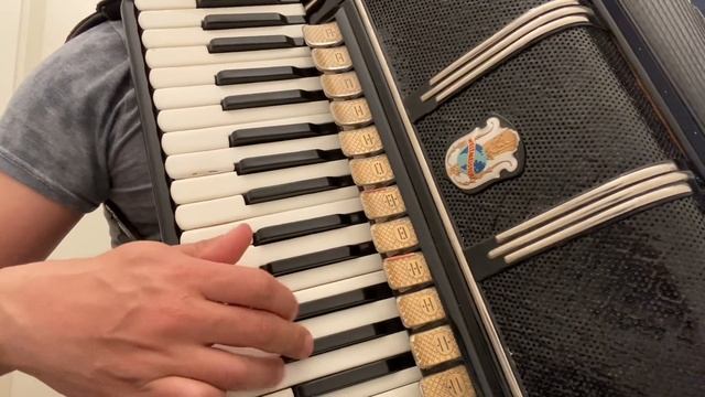 Weltmeister S5 Cassotto смотреть онлайн