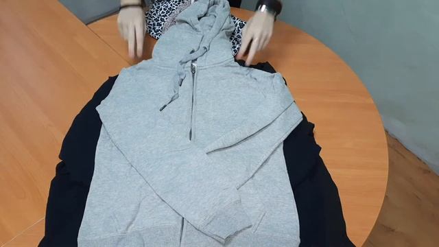 MIK0900 Худи, толстовки, свитшоты 10 кг; лот 12288302; 23 шт. смотреть онлайн