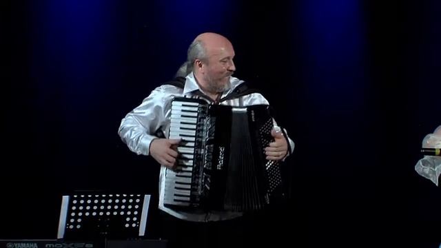 25. "Rhapsody of love". Tico tico (Z. de Abreu) смотреть онлайн